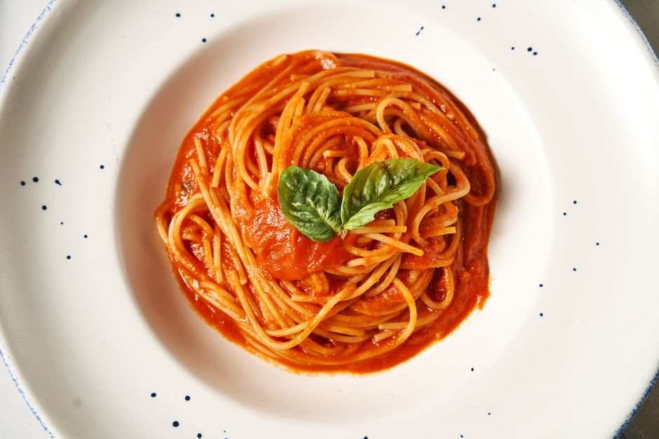 Pâtes à la sauce tomate et basilic